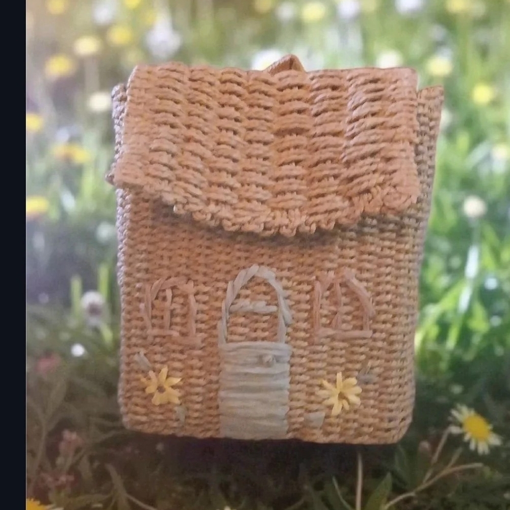 Woven Cottage-Shaped Bag